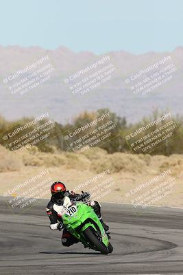 media/Dec-07-2025-CVMA (Sun) [[3e7d2de5dc]]/Race 9-Formula UL Shootout/